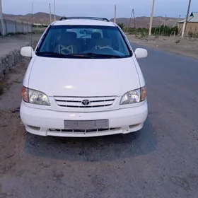 Toyota Sienna 2002