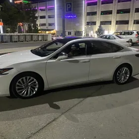 Lexus ES 350 2019