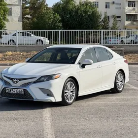 Toyota Camry 2017