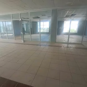Arenda Padwoyski atelye salon
