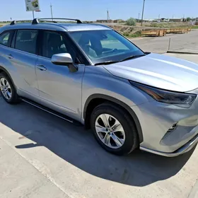 Toyota Highlander 2021