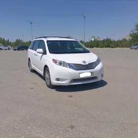 Toyota Sienna 2017