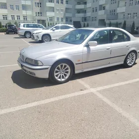 BMW E39 1999