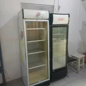Holodilnik Vitrina (2si bile)