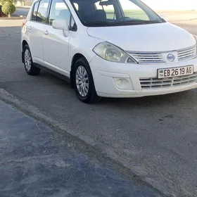 Nissan Versa 2010