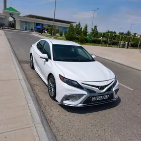 Toyota Camry 2020