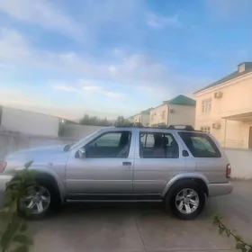 Nissan Pathfinder 2002