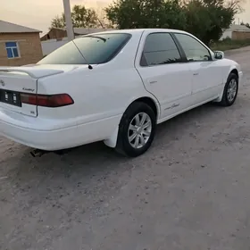 Toyota Camry 1999