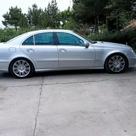 Mercedes-Benz E320 2004
