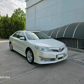Toyota Camry 2013
