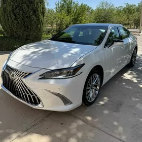 Lexus ES 350 2022