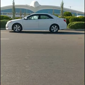 Toyota Camry 2013
