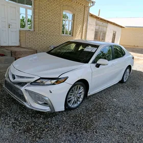Toyota Camry 2022