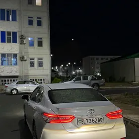 Toyota Camry 2018