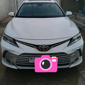 Toyota Camry 2020