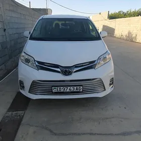 Toyota Sienna 2020