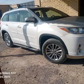 Toyota Highlander 2018