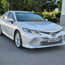 Toyota Camry 2018