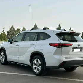 Toyota Highlander 2020