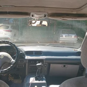 Nissan Pathfinder 1992