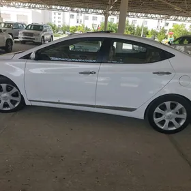 Hyundai Elantra 2013