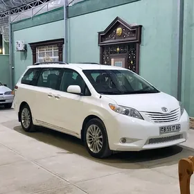 Toyota Camry 2013