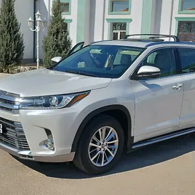 Toyota Highlander 2018