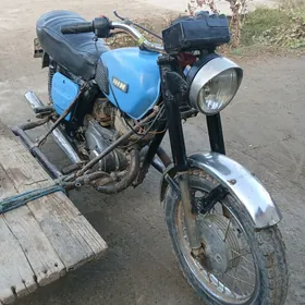 Iž Planeta 4 1982