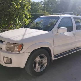 Infiniti QX4 2001