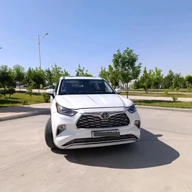 Toyota Highlander 2020