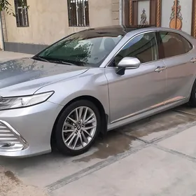 Toyota Camry 2020