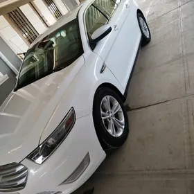 Ford Taurus 2017