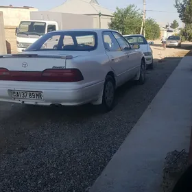 Toyota Vista 1990