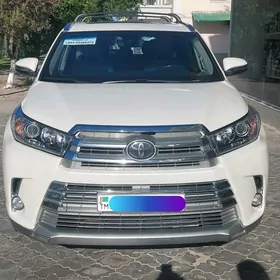 Toyota Highlander 2019