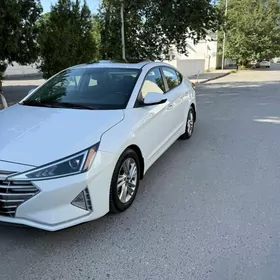 Hyundai Elantra 2020
