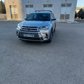 Toyota Highlander 2019