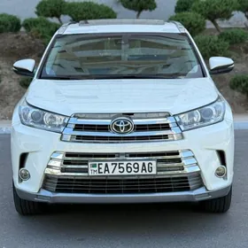 Toyota Highlander 2018