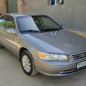 Toyota Camry 2001