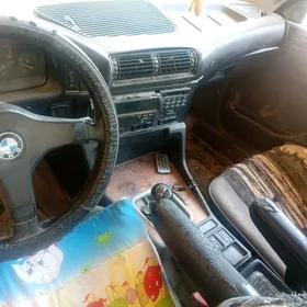 BMW 325 1989