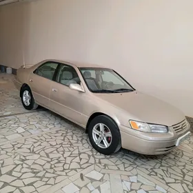 Toyota Camry 1999