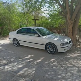BMW E39 2001