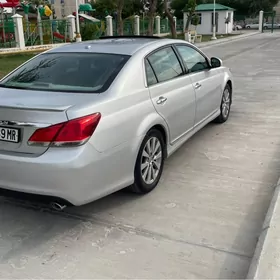 Toyota Avalon 2011