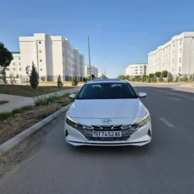 Hyundai Elantra 2021
