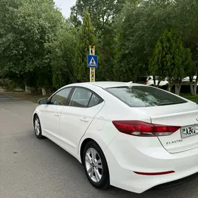 Hyundai Elantra 2018