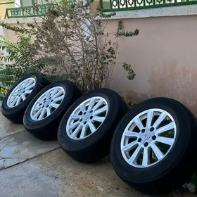 Dunlop 275/60/20 2016