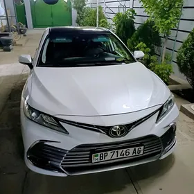 Toyota Camry 2020