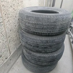 Teker Bridgestone 265/65R17