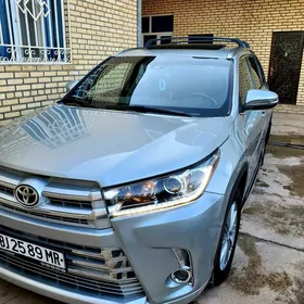Toyota Highlander 2018