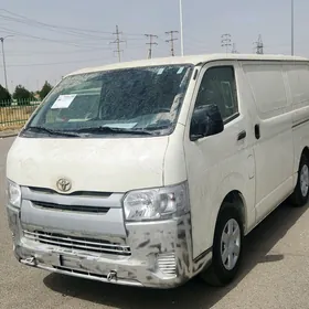 Toyota Hiace 2025