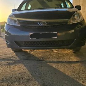 Toyota Sienna 2008